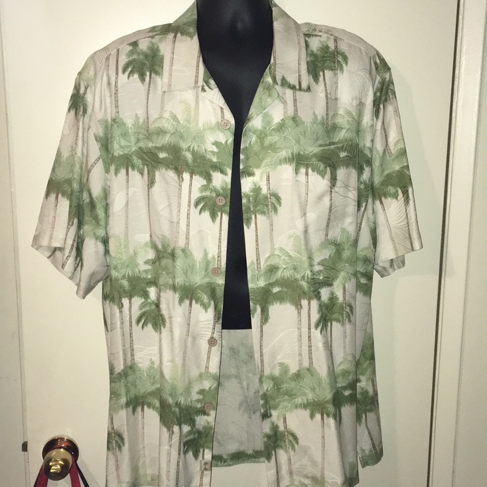 Tommy Bahama short sleeve shirt